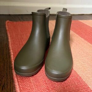 Hunter Women’s PLAY Short Rain Boot - HUNTER GREEN